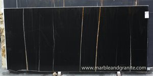 Sahara Noir Slabs image