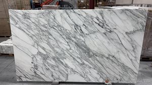 Arabescato Corchia Extra Slabs image