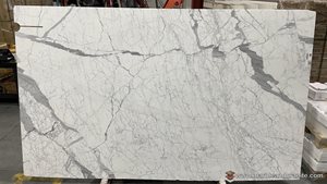 Statuarietto Slabs image