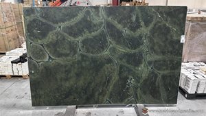Verde Borgogna Slabs image
