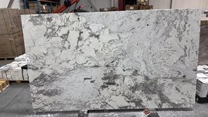 Mona Lisa Quartzite Slabs image
