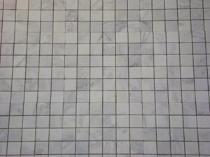 Bianco Tumbled 2"x2" Tiles image