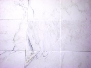 Bianco Tumbled 12"x12" Tiles image