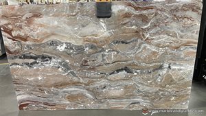 Orobico Rosso Slabs image